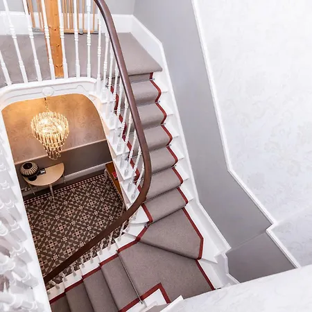 Semesterbostad Luxury Victorian Town House - With Parking.