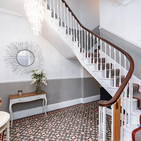 Holiday home Luxury Victorian Town House - With Parking. *