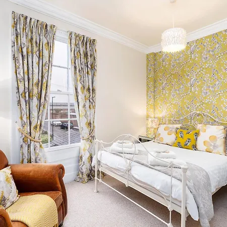 Ferienhaus Luxury Victorian Town House - With Parking. York