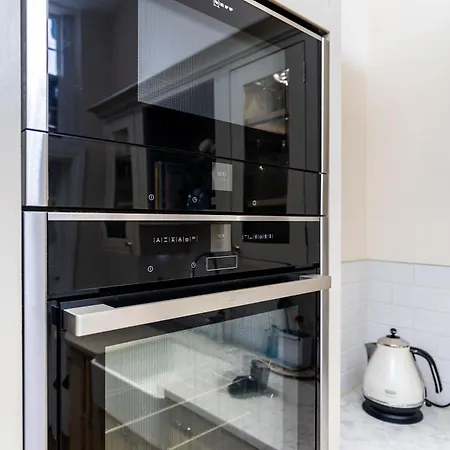 Feriehus Luxury Victorian Town House - With Parking. York